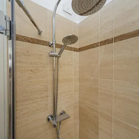 Apartament Casaviva - Comfy Flat With Parking In Santa M