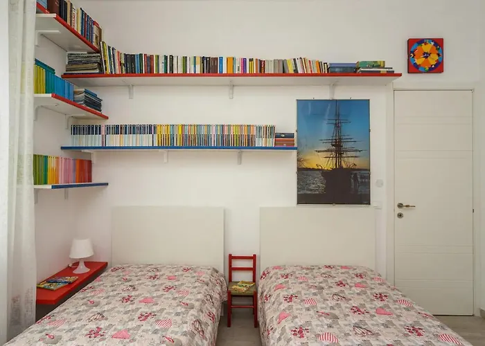 Casaviva - Comfy Flat With Parking In Santa M Διαμέρισμα