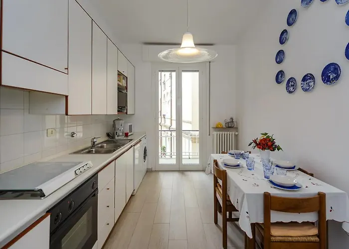 Διαμέρισμα Casaviva - Comfy Flat With Parking In Santa M